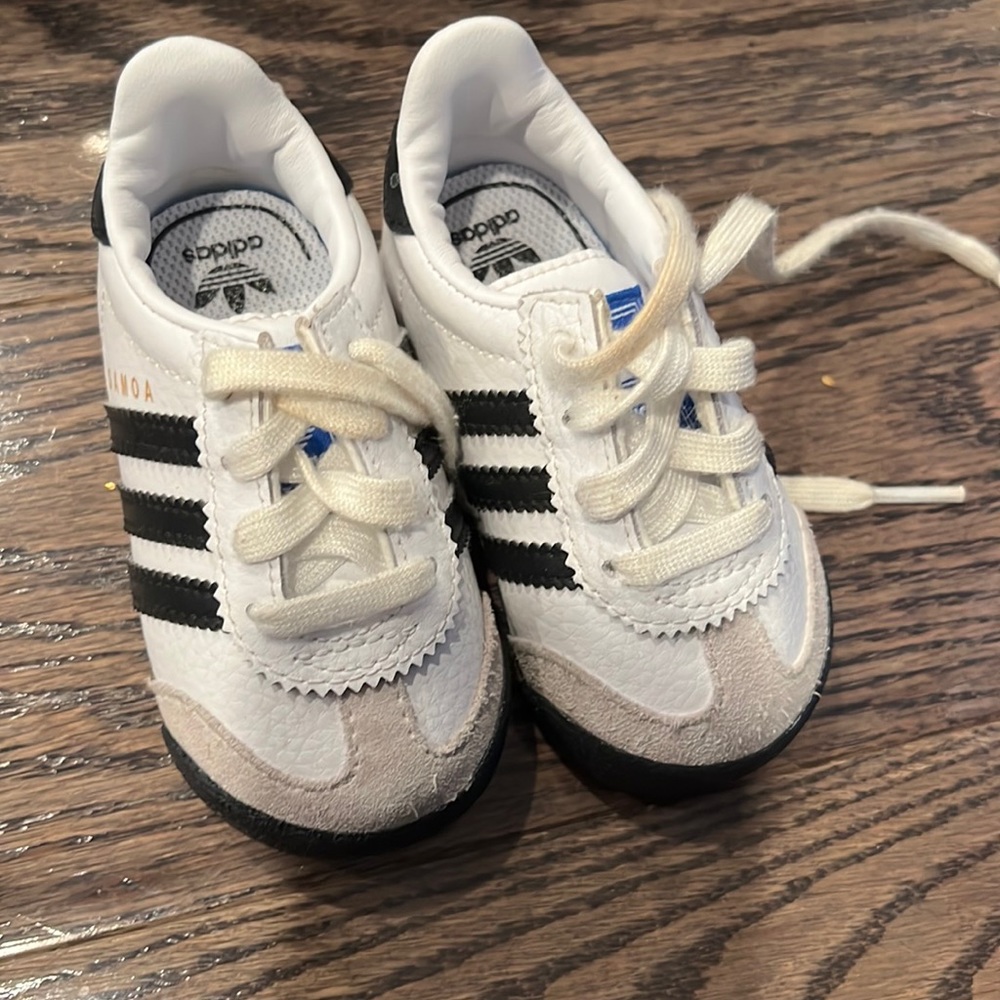 Worn twice like new adidas